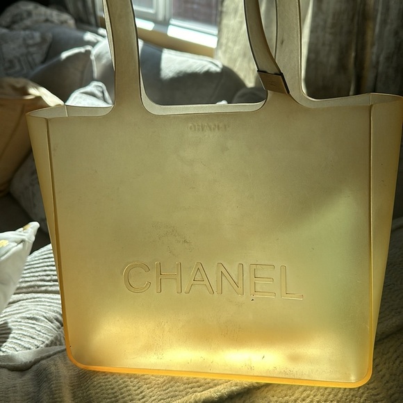 Authentic CHANEL Tote Bag rubber Yellow COCO Logo. Small tear on one handle: COA - Picture 3 of 16